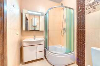 Апартаменты Three bedroom apartment on Lybidska Киев Апартаменты с 2 спальнями-15