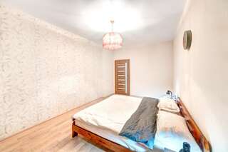 Апартаменты Three bedroom apartment on Lybidska Киев Апартаменты с 2 спальнями-16